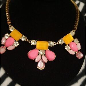 Large fashion statement necklace 